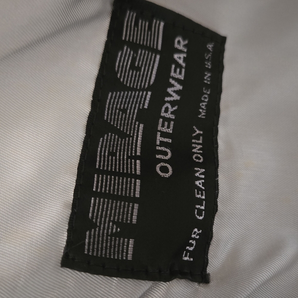 Elegant Gray Faux Fur Coat - Picture 6 of 6